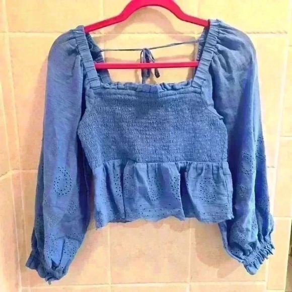 American Eagle Embroided Croptop,Size M - Picture 3 of 3